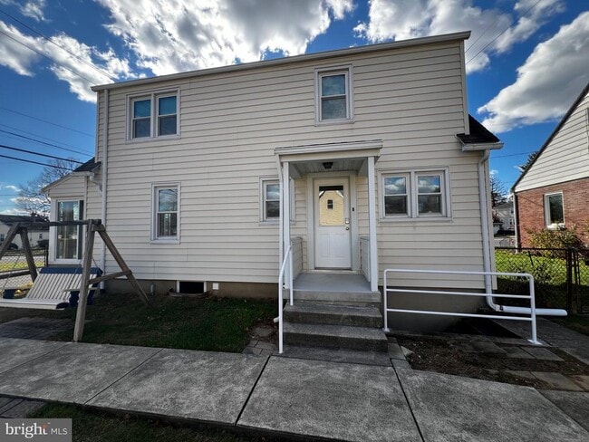 Photo - 770 S Lincoln St