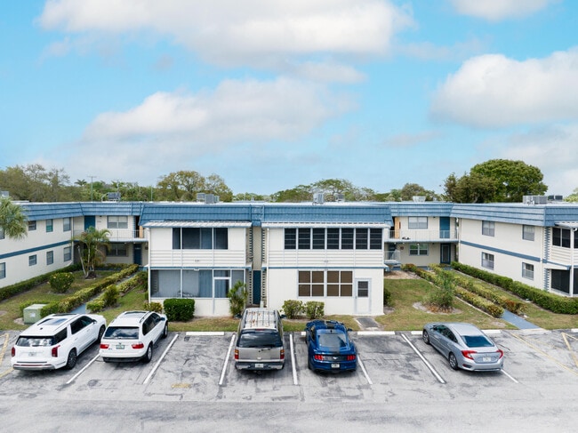 Building Photo - 233 Brittany F Unit 233