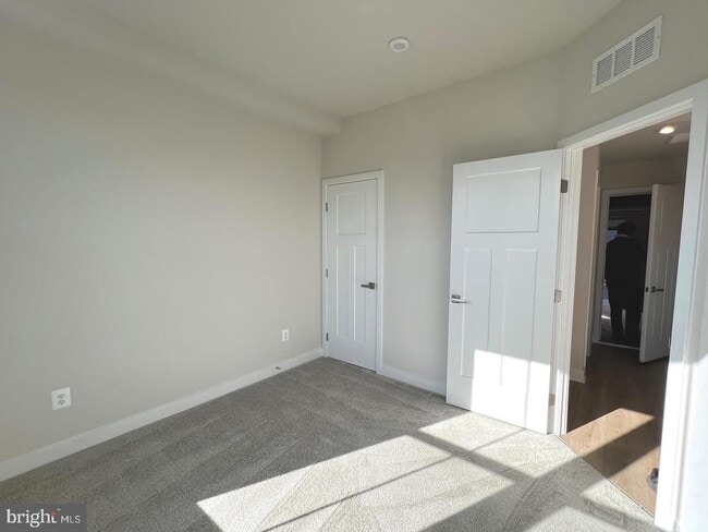 Photo - 4308 Ellipse Ter