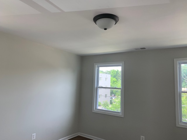 Building Photo - 3035 30th St SE Rental