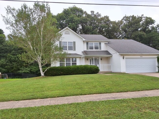 Photo - 1925 Lakewood Dr House
