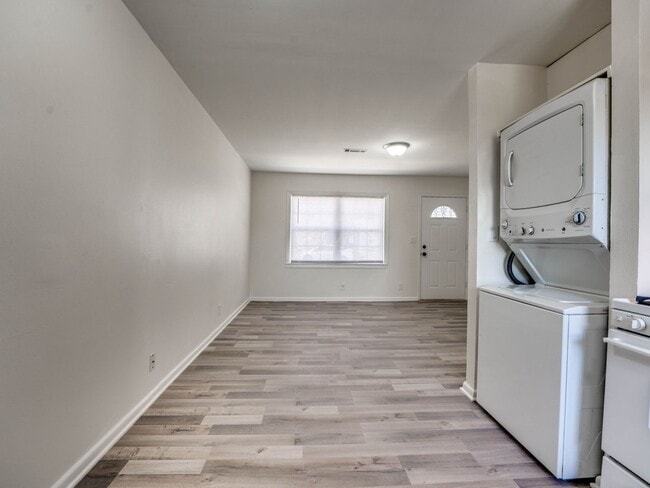 Photo - 2 Bedroom, 1 Bath Home in Shawnee!