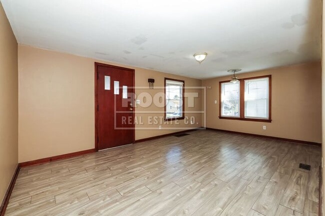 Photo - 2107 Hillside Ave