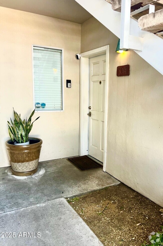 Building Photo - 10401 N 52nd St Rental