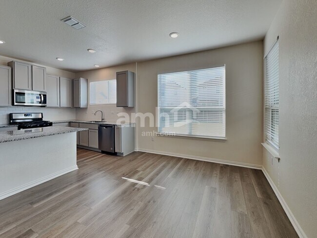 Photo - 2709 Lillybrook Ln