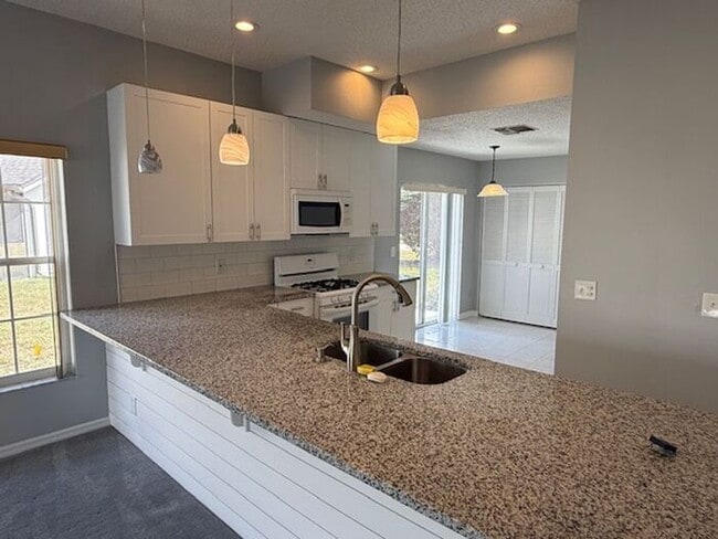 Photo - 3/2 Orlando home near theme parks