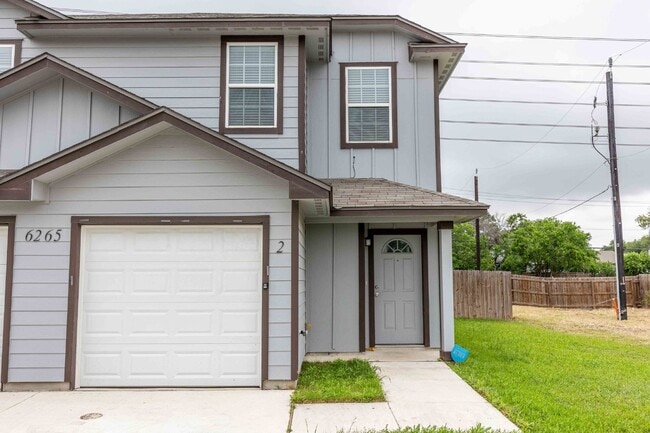 Photo - 6265 Eddie Way Unidad 2