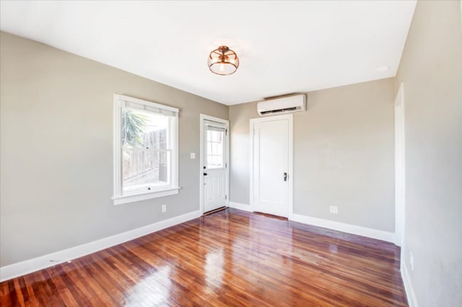 3939 Georgia St