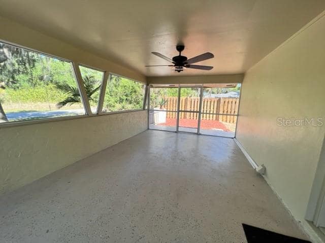 Photo - 424 Vannell St