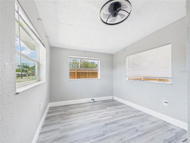 Photo - 605 S Disston Ave