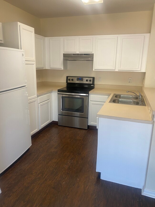 Photo - 1508 Blue Magnolia Rd