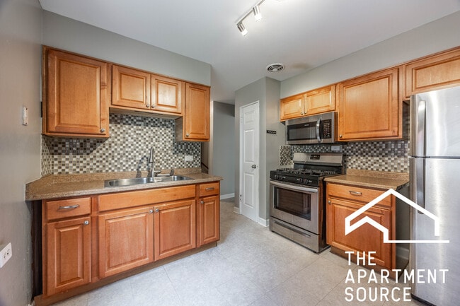 Photo - 4720 Main St Townhome