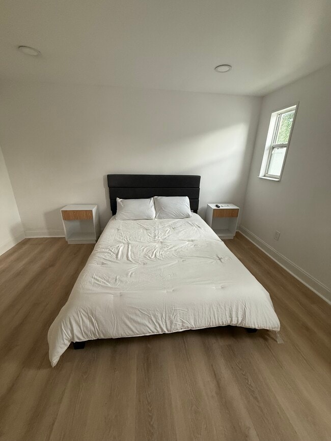 Photo - 1617 Crystal Ct W Unit 1