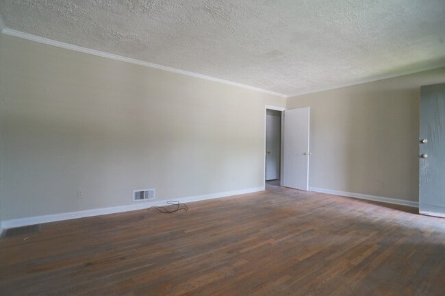 Photo - 435 S Barnett Shoals Rd