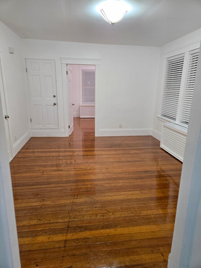 31 Ceres St Unit 2R