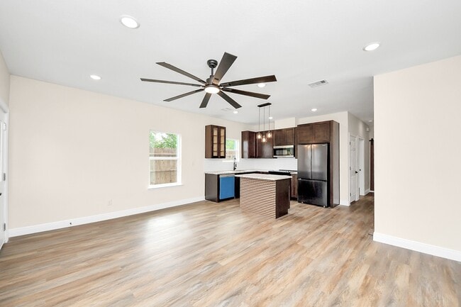 Photo - 3810 Hiford Dr