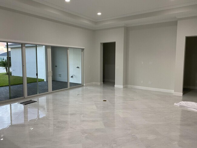4685 Estates Cir