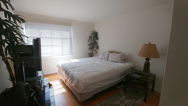 Photo - 1427 N Hayworth Ave Unidad C