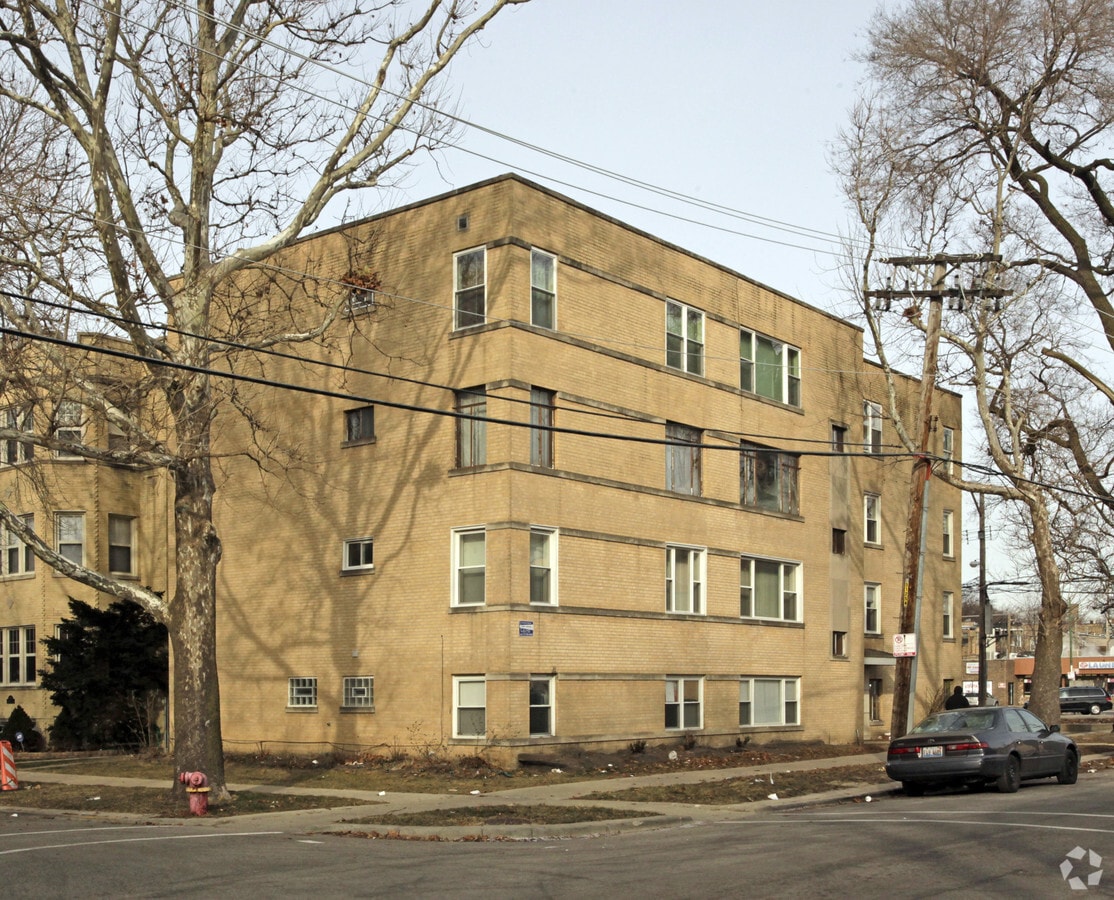 Photo - 6338-6340 N Leavitt St Apartments
