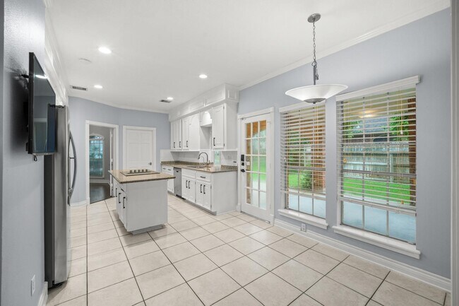Photo - 3622 Springhill Ln