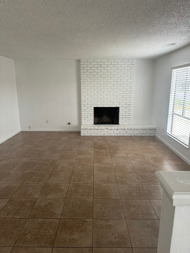 Photo - 1830 E Laura Ave