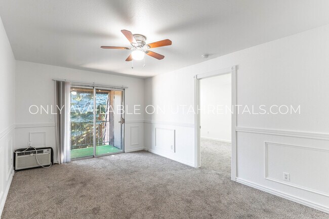 Photo - 4888 S Highland Cir