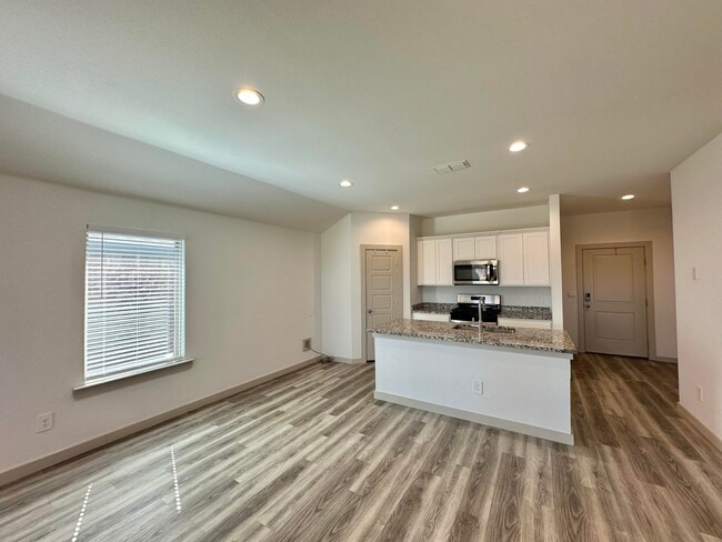 Photo - 2328 149th St