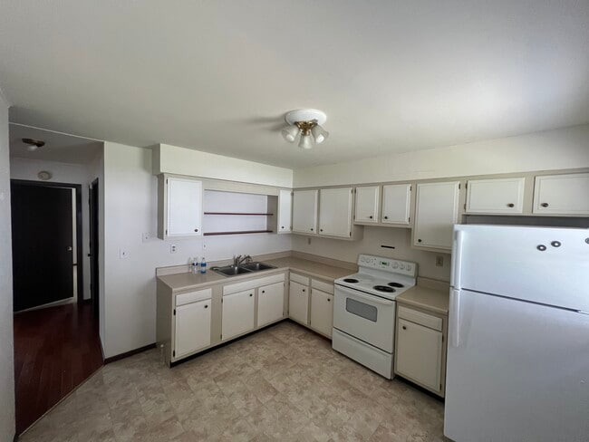 Photo - 609 Denver St