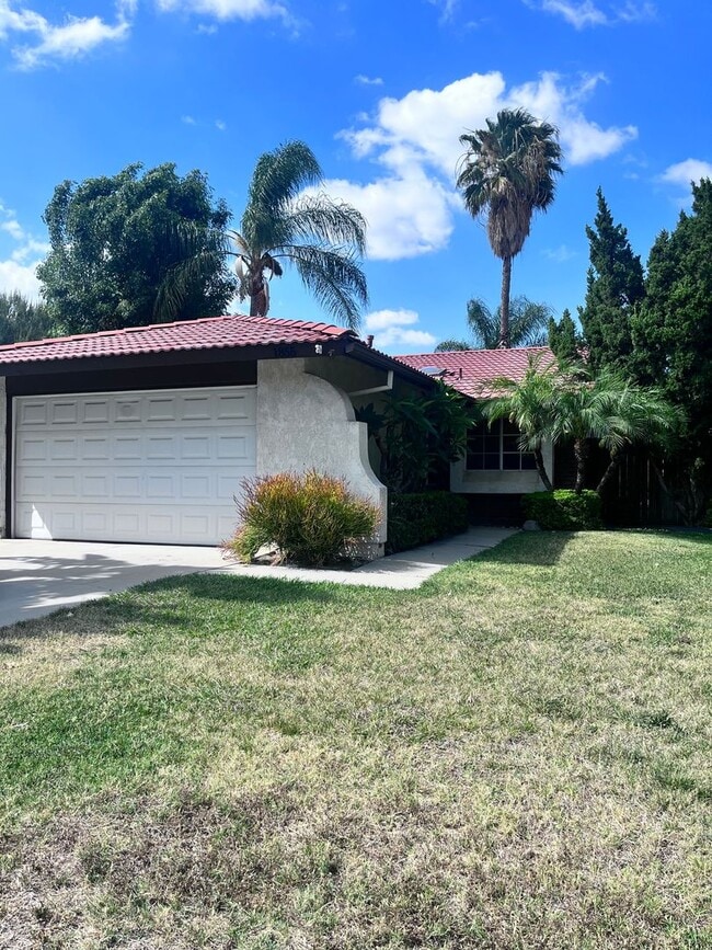 Building Photo - Colton Home in Cooley Ranch w/ Gardener Included