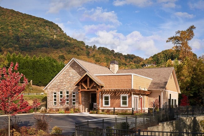 Building Photo - The Reserves at Gashes Creek Rental