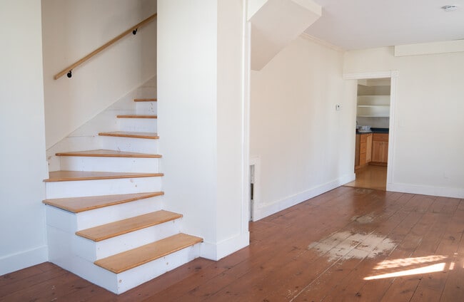 9 Cushing St Unit 2