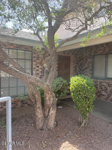 Photo - 7045 Orizaba Ave