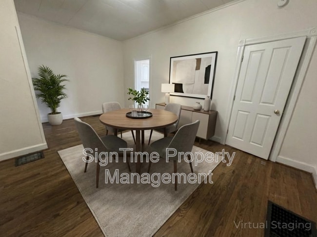 Photo - 40 E Franklin St