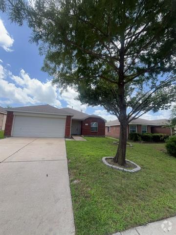 Building Photo - 1014 Hampton Dr Rental