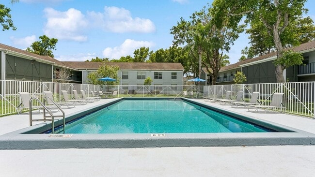 Photo - Advenir at San Tropez