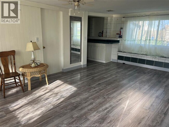 Photo - 117 Lakeshore Dr