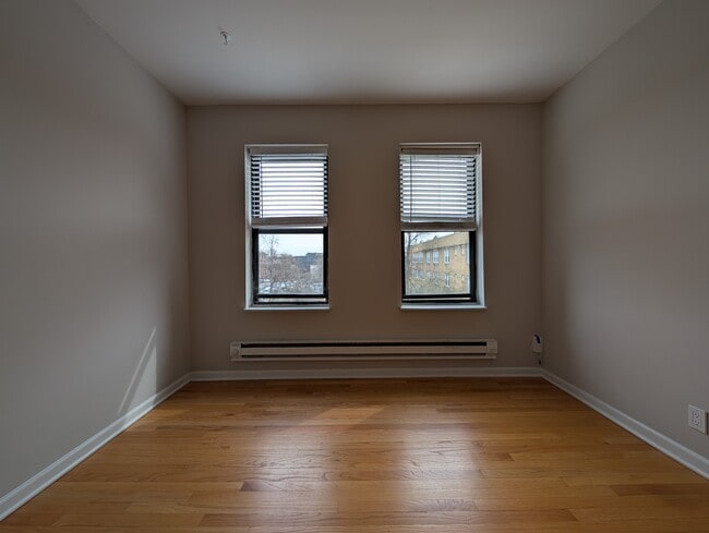 2834 W Palmer