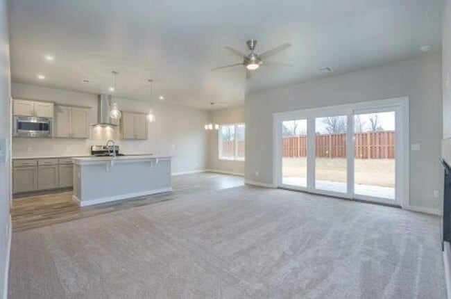 Photo - 512 NW 179th Cir House