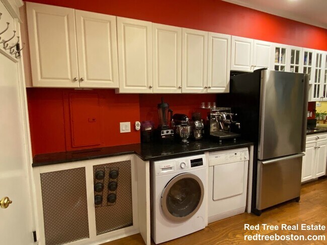 Photo - 143 Longwood Ave Unit 3