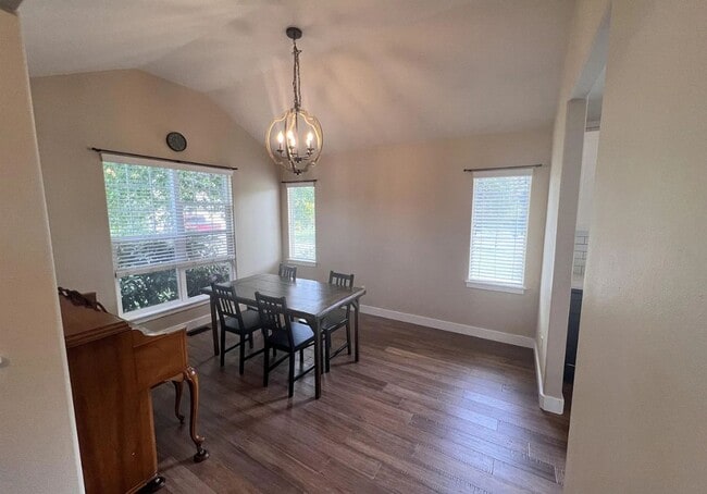 Photo - Great Neighborhood 3bd/ 2.5 Avail. Nov. 28th
