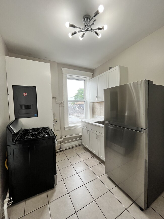 Building Photo - 489 Kennedy Blvd Unit 7 Rental