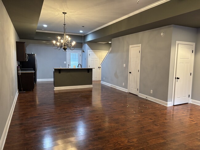 Photo - 107 Portico St