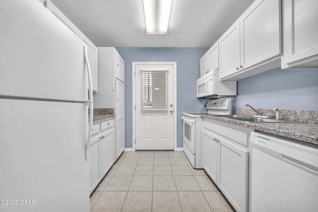 Building Photo - 2100 W Beach Dr Unit A101