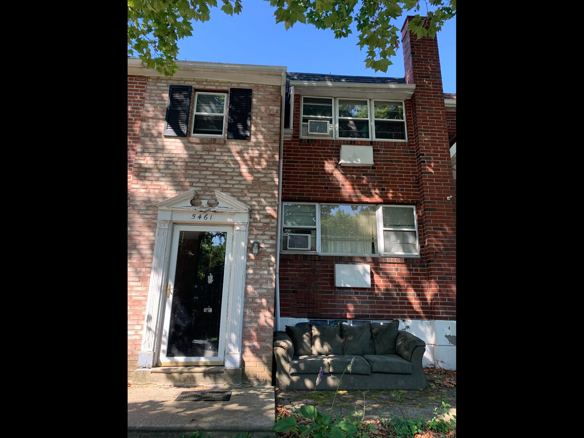 Photo - 5461 Houghton Pl