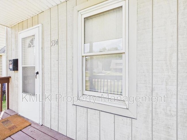 Photo - 534 Gage St