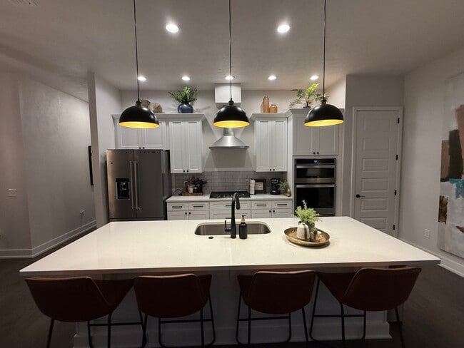 Photo - Beautiful Home located in Fairway Pointe