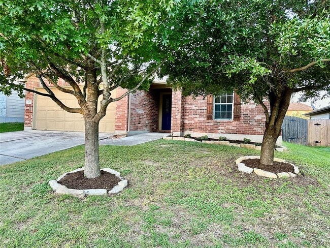 Building Photo - 207 Dragon Ridge Rd