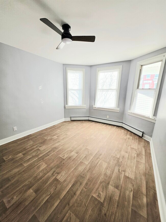 Photo - 130 Grant Ave