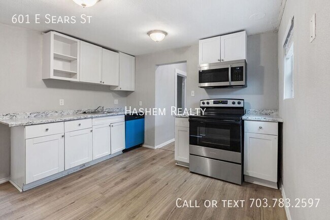 Photo - 601 E Sears St