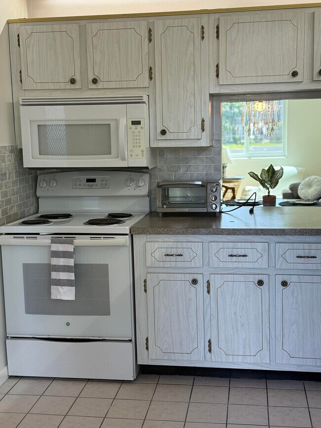 Photo - 2616 Garden Dr N Unit 105